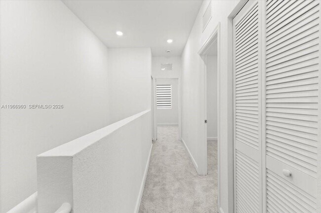 Building Photo - 35670 SW 178th Ct