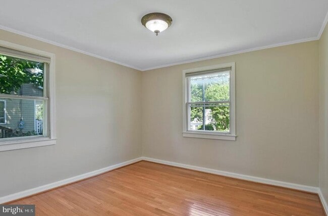 Building Photo - 4038 Poplar St