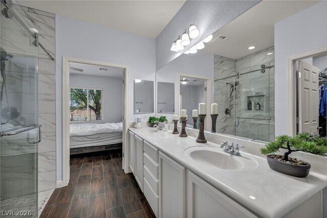 Building Photo - 3787 Budenny Dr