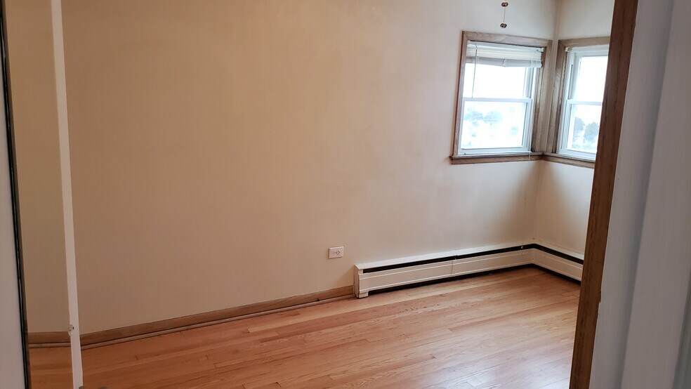 Bedroom - 2624 N 75th Ave