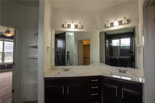 Building Photo - 2312 Montague St