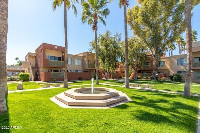 Building Photo - Two bedroom, two bathroom Scottsdale Condo!