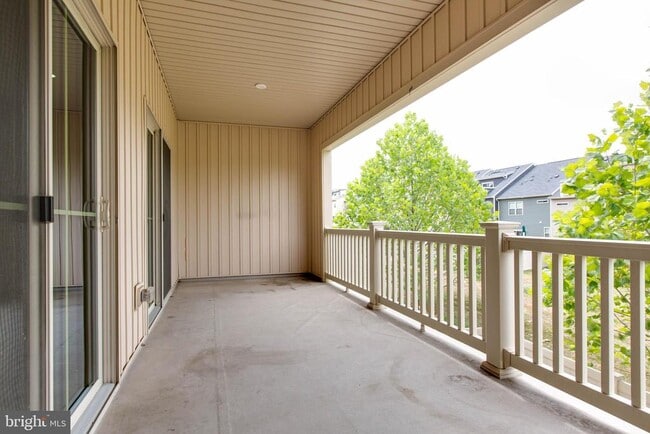 Building Photo - 7839 Otterbein Wy