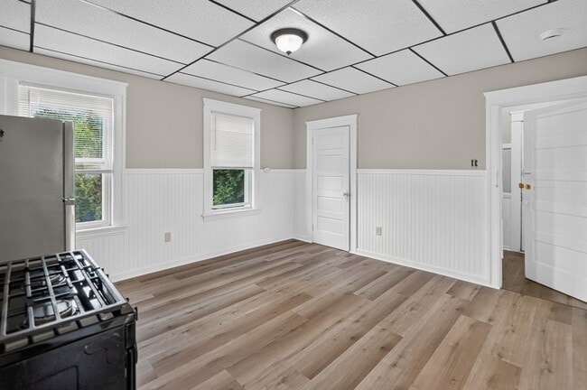 Building Photo - 1 Lapierre St
