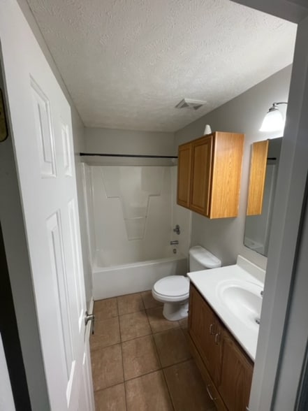 Building Photo - 7309 Scenic View Dr