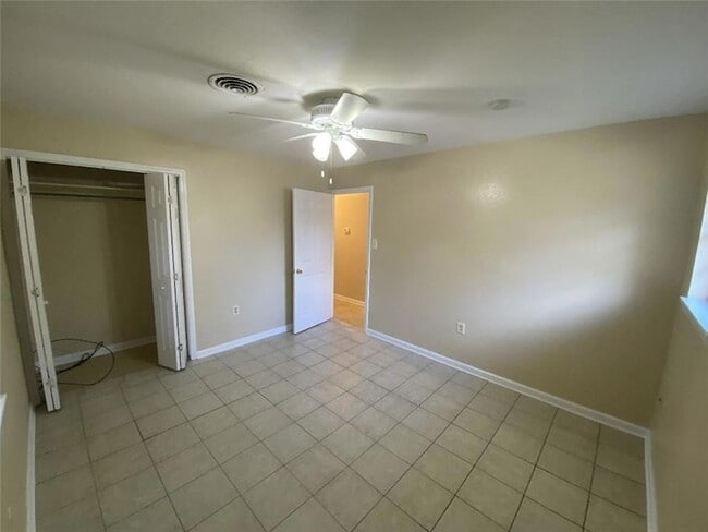 Building Photo - 1361 Westlawn Dr