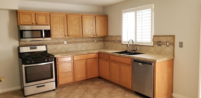 Building Photo - 40260 Maravilla Dr