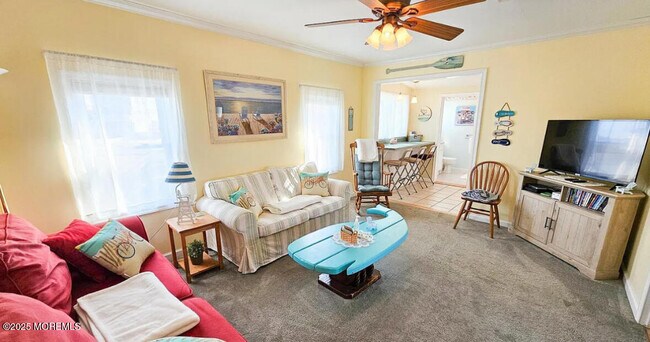 Building Photo - 1022 S Green St