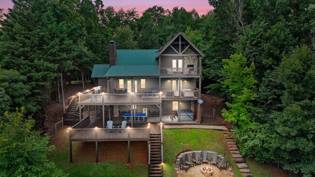 Building Photo - 202 Oak Ledge Rd