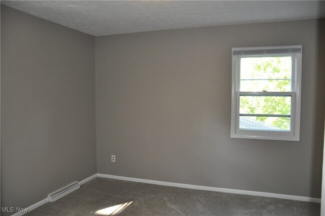 Building Photo - 3366 Broad Vista St NW