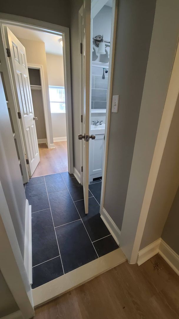 Building Photo - 3 Bed, 1.5 Bath House for Rent in Port Ric...