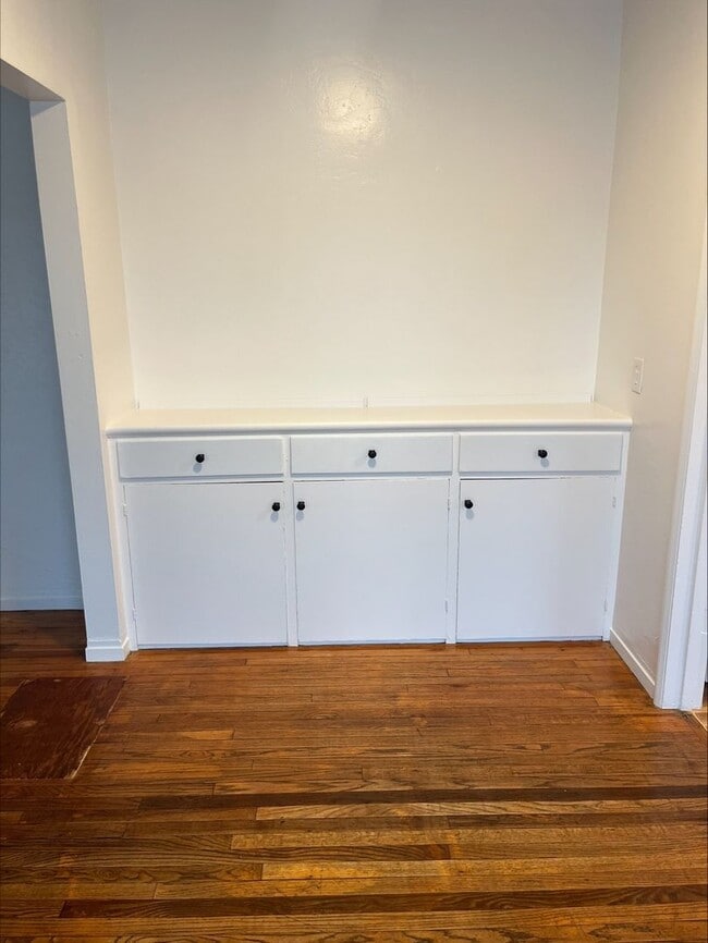 Building Photo - 2 Bedroom 1 Bath House Walking Distance to Cal Poly