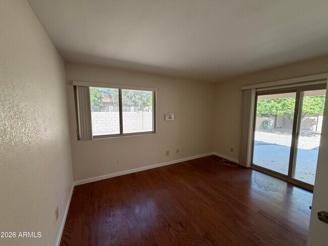 Building Photo - 10402 E Regal Dr