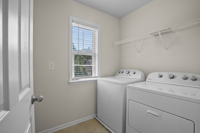 Building Photo - 3411 Adler Trl