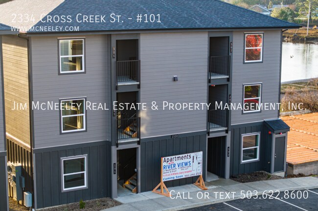 Building Photo - 2334 Cross Creek St