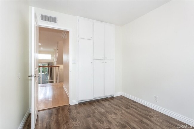 Building Photo - 5353 Corteen Pl