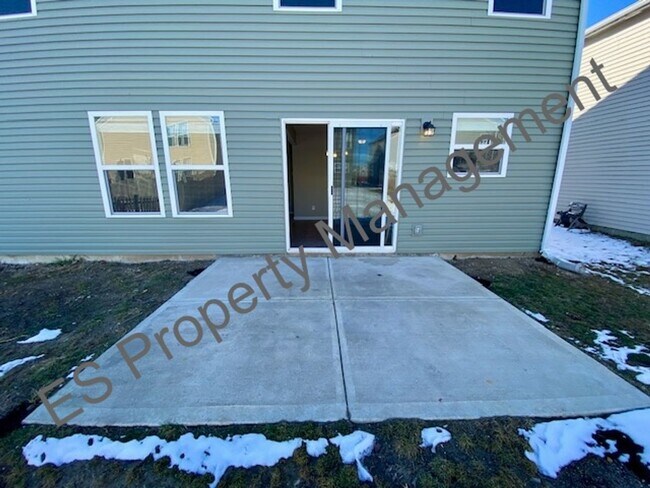 Building Photo - Beautiful 4 bedroom, 2.5 bathroom home in Ingalls- Prairie Hollow Community