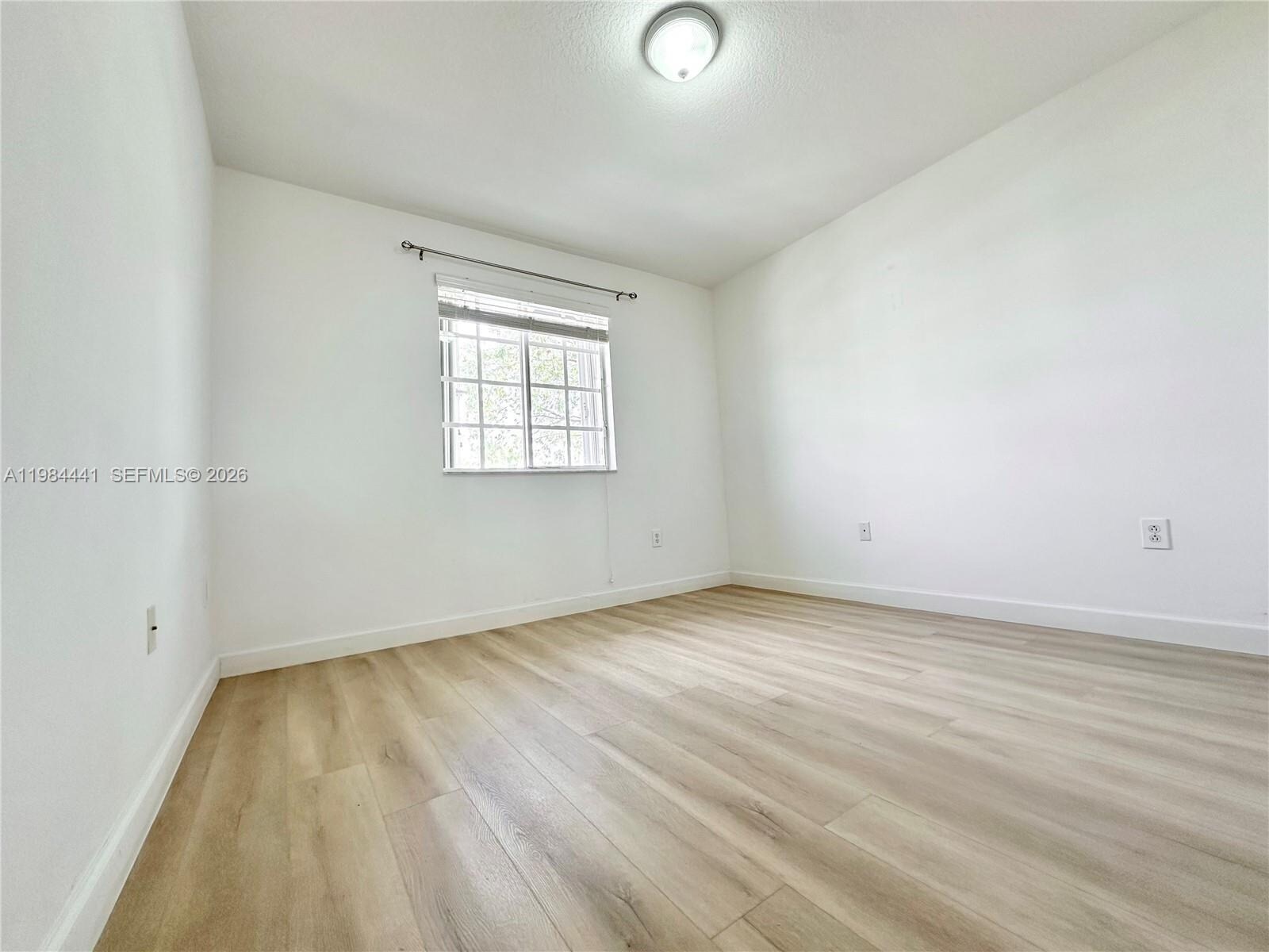 Building Photo - 11522 NW 69th Ter