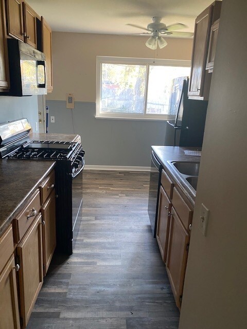 Galley Kitchen - 10630 Landseer Dr