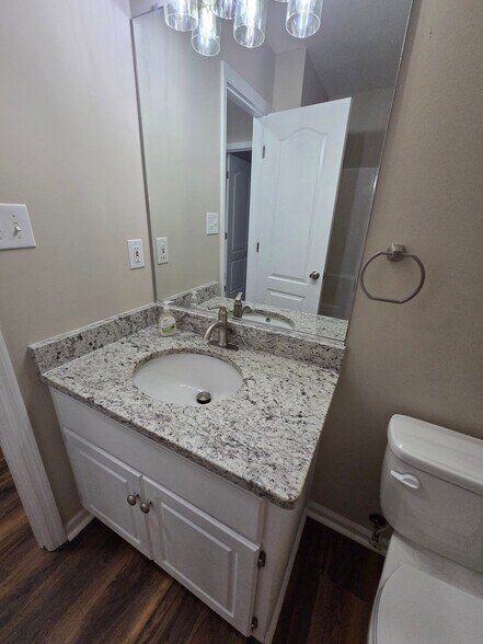 Building Photo - 4909 Orchard Hill Dr