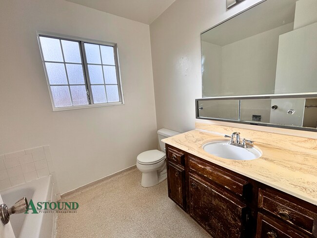 Building Photo - 510 Linford Pl