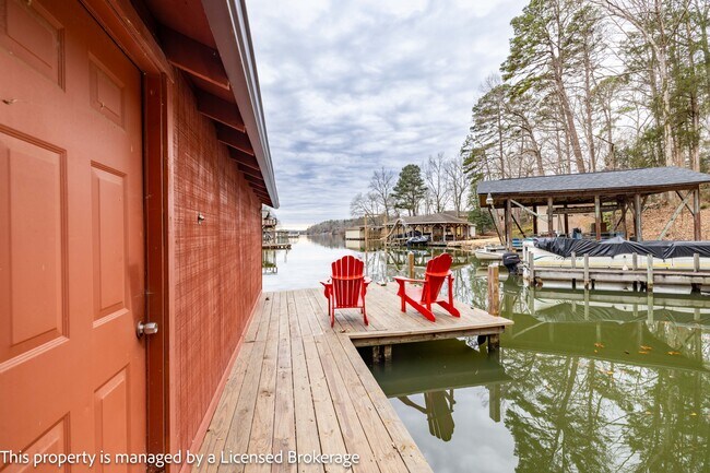 Building Photo - 418 Fiddlers Ghost Cir