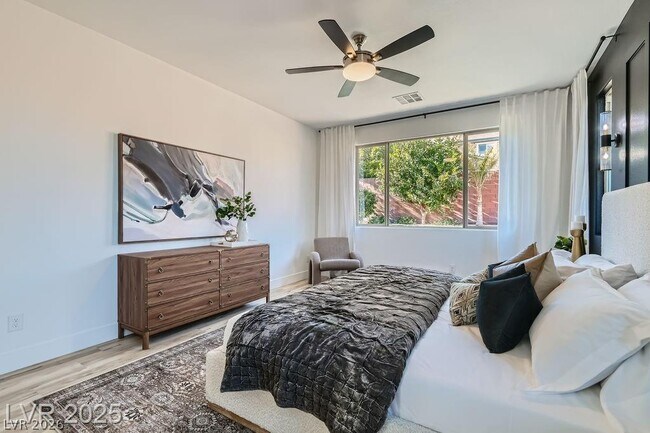 Building Photo - 5873 Skyfall Ct