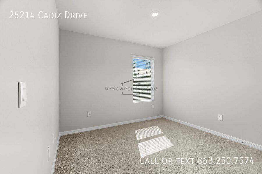 Building Photo - 25214 Cadiz Dr