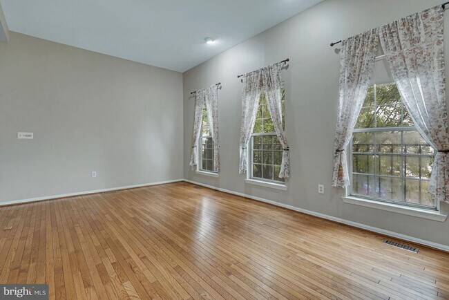Building Photo - 44030 Gala Cir