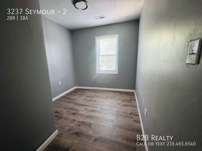 Building Photo - 3237 Seymour-2