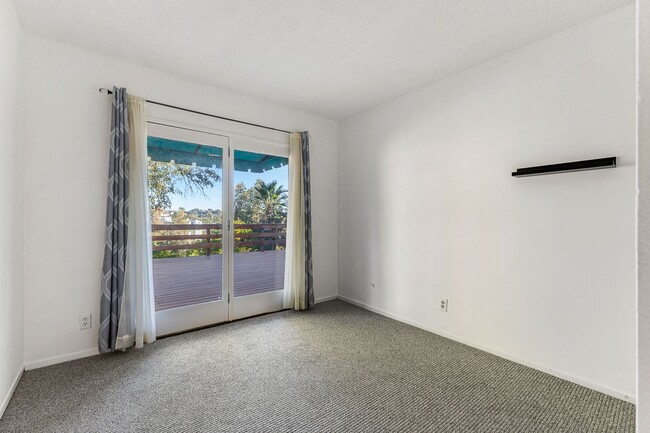 Building Photo - Beautiful 3-Bedroom, 2-Bathroom Home in a Peaceful Neighborhood