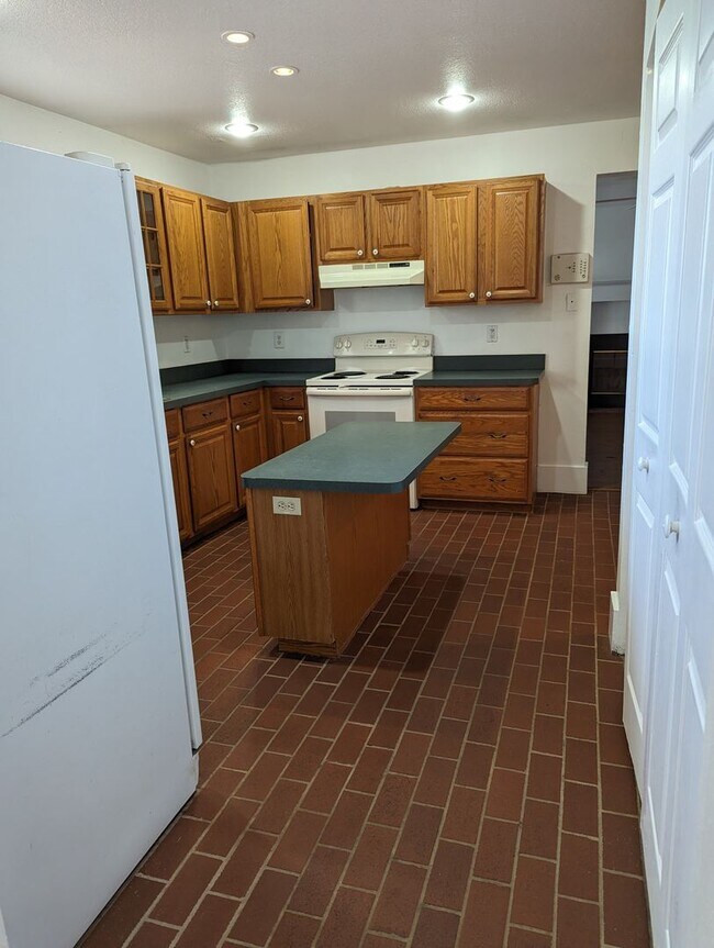 Building Photo - 20333 Sugarloaf Mountain Rd