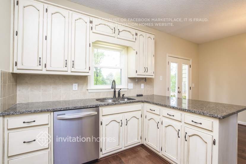 Building Photo - 918 Feather Creek Ln