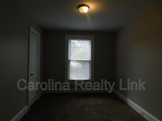 Building Photo - 85 Crowell Dr NW