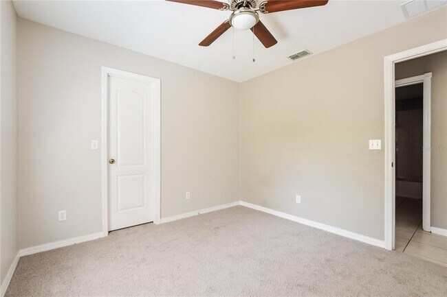 Building Photo - 713 Willow Run St
