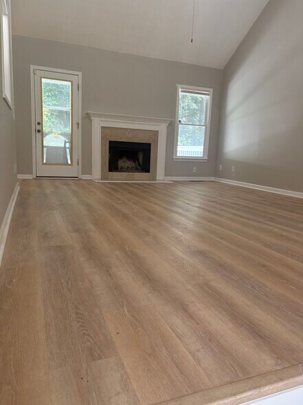 Building Photo - 2700 Fort Daniels Dr