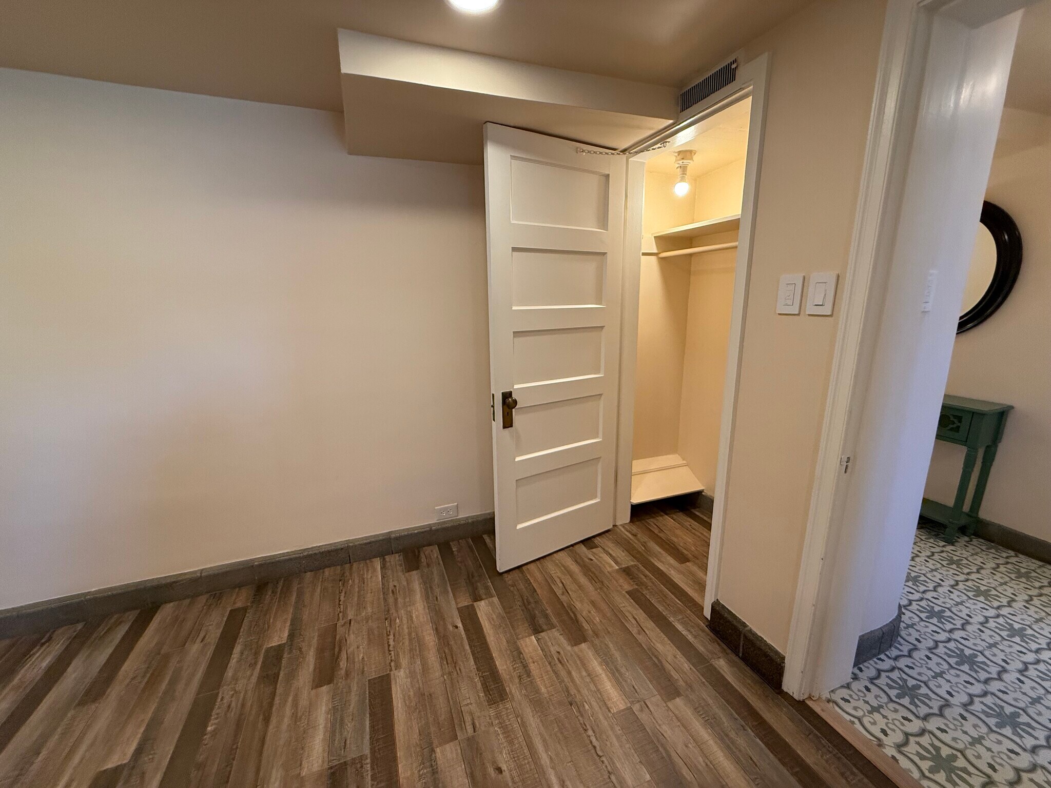 Building Photo - 452 S 800 E