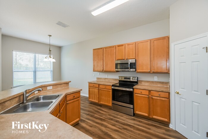 Building Photo - 2684 Creek Ridge Dr