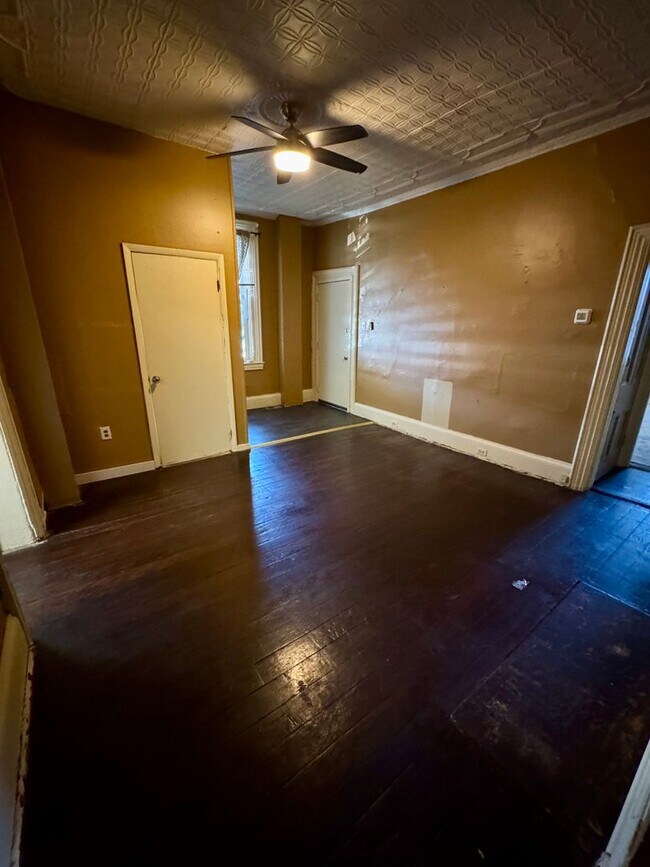 Building Photo - 1815 Locust St