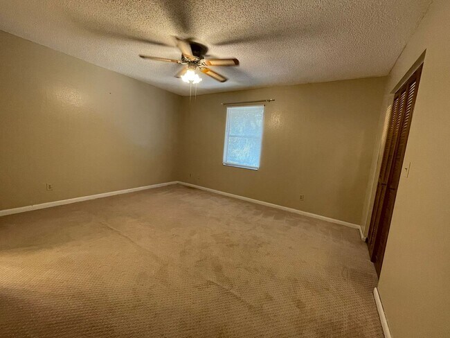 Building Photo - Townhome in Ormond Beach