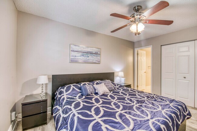 Building Photo - 619 Waterside Dr