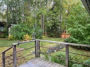 Building Photo - 4 Bedroom House in Prime Oceanview Location