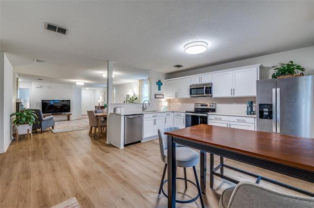 Building Photo - 5505 Pandale Valley Dr