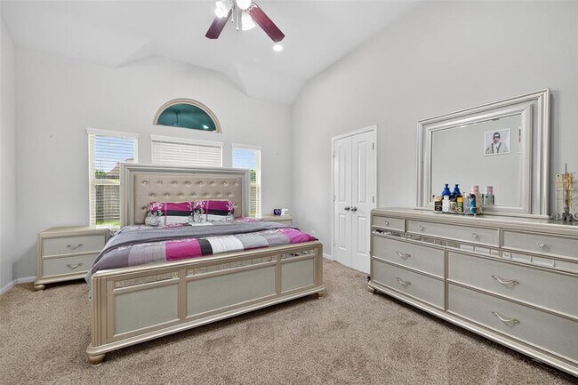 Building Photo - 13935 Manobrook Ct