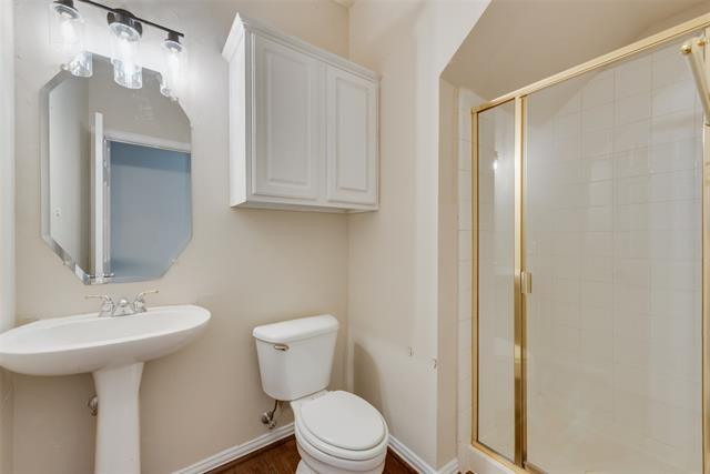 Building Photo - 406 Shady Valley Dr