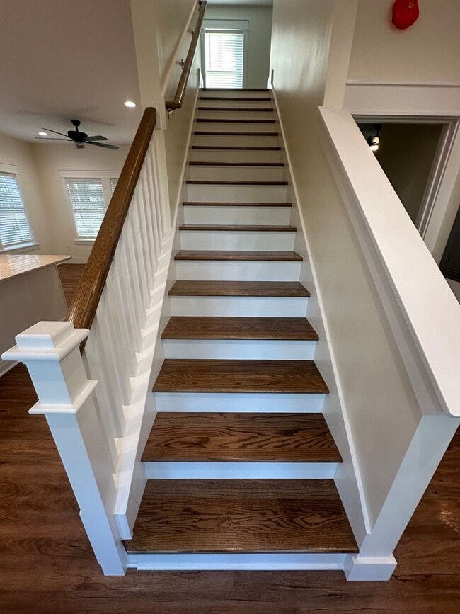 Building Photo - 2 Bed/2 Bath Long-Term Rental in Manteo!