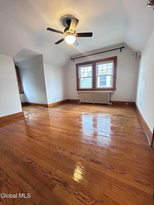 Building Photo - 21 Fordham Ct