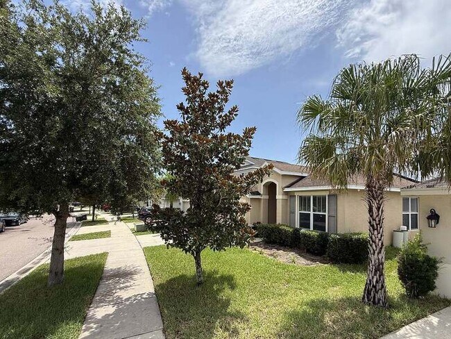 Building Photo - 8222 Willow Beach Dr