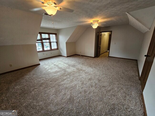 Building Photo - 5525 Wedgewood Ct SW