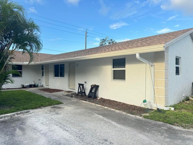 Primary Photo - 4683 Hairland Dr